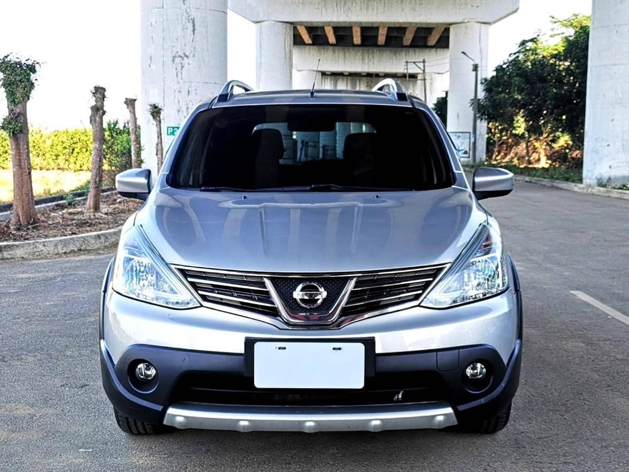Nissan_usedcar_2017_Livina_1.6_166903km_Nissan中古車_Livina_圖片