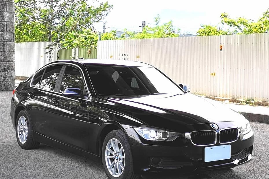 BMW 二手車買賣-2015 BMW 3-Series Sedan 316i-11.5萬公里-SUM認證車庫-圖片 (1)